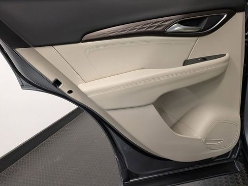 Used 2023 Buick Envision Avenir image 23