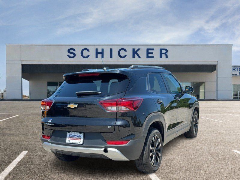 Used 2023 Chevrolet TrailBlazer LT FWD image 3