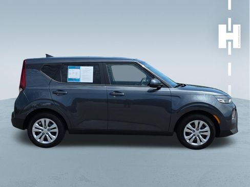 Used 2021 Kia Soul LX FWD image 3