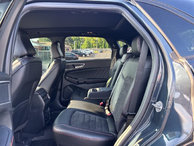 Used 2024 Ford Edge ST-Line w/ Cargo Accessory Package AWD/4WD image 29