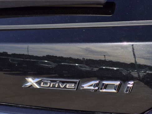 Certified 2024 BMW X7 xDrive40i w/ M Sport Package image 11