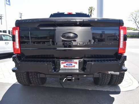 Used 2025 Ford F450 Lariat w/ FX4 Off-Road Package image 15