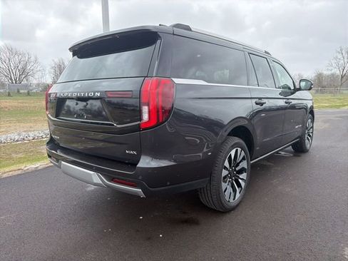 Used 2025 Ford Expedition Max Platinum w/ Driver's Package image 7