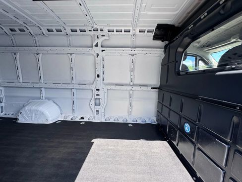 Used 2024 RAM ProMaster 3500 w/ Convenience Group image 13