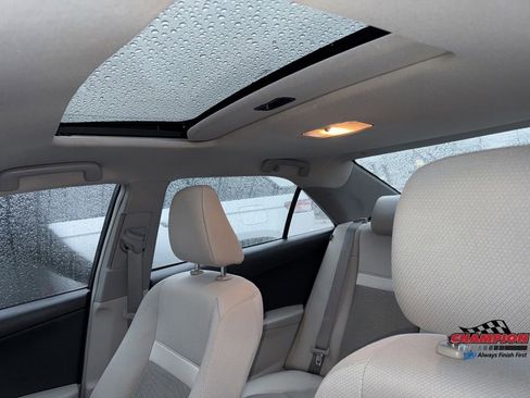 Used 2013 Toyota Camry Hybrid image 31