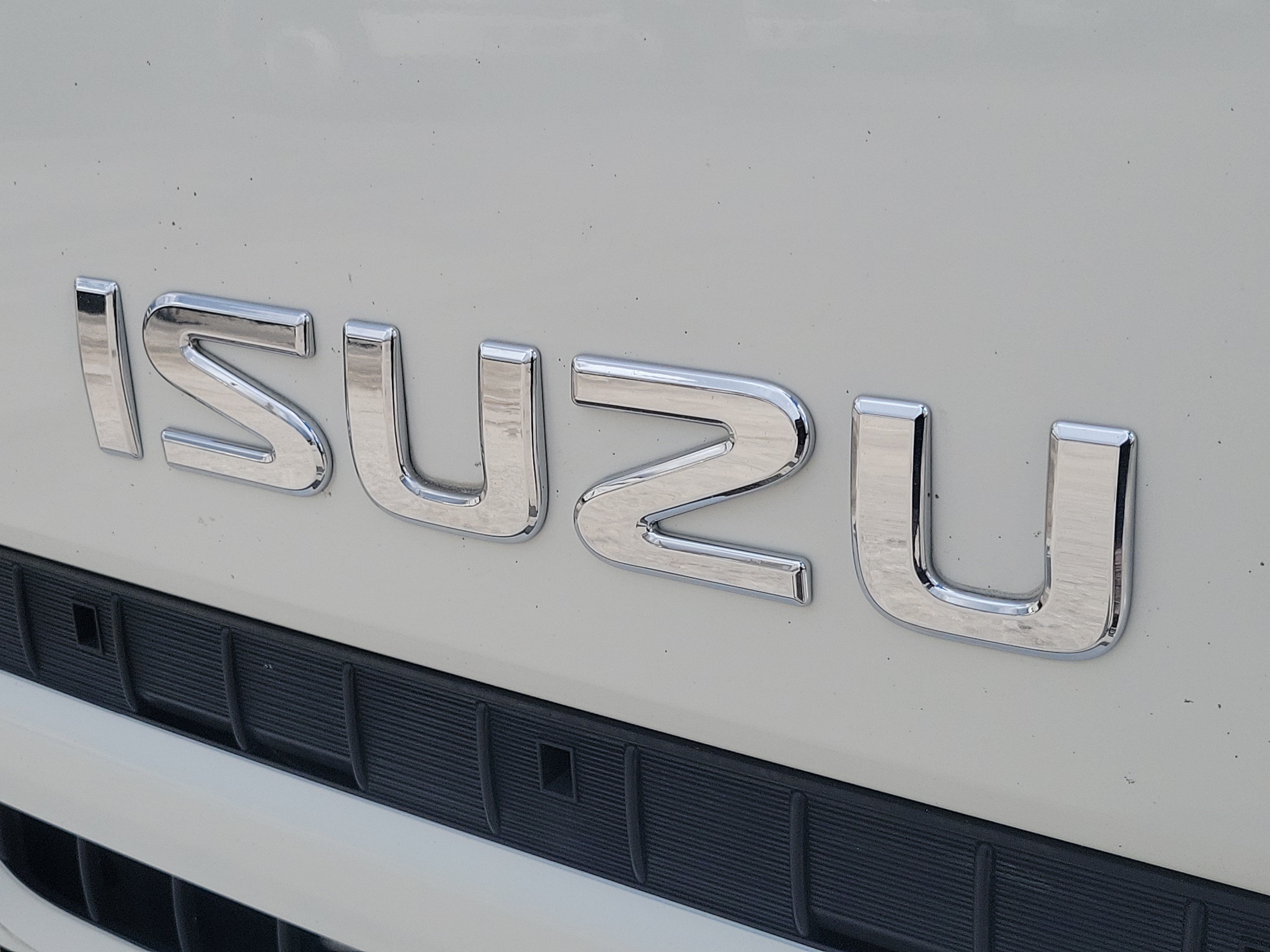 Used 2018 Isuzu NPR RWD image 11