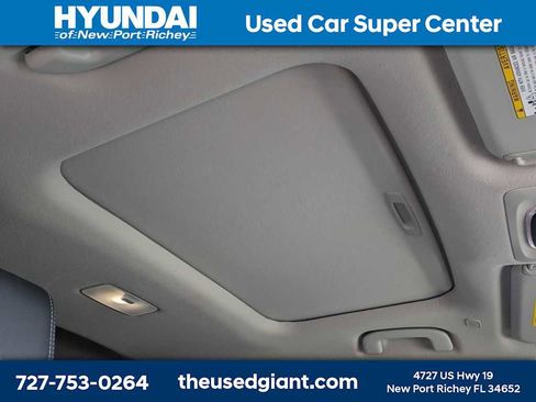 Used 2023 Toyota Corolla Cross XLE w/ Convenience Package image 8