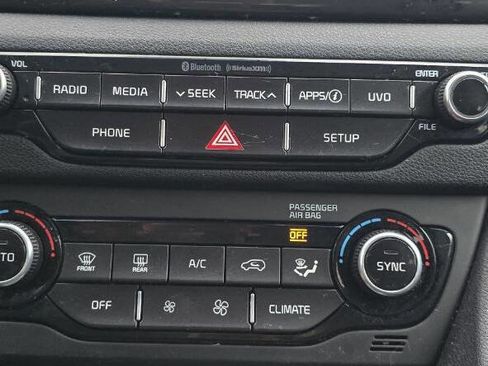 Used 2019 Kia Niro LX image 23