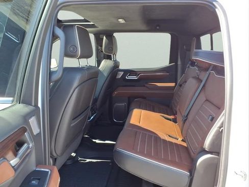 Used 2023 GMC Sierra 1500 Denali Ultimate AWD/4WD image 10