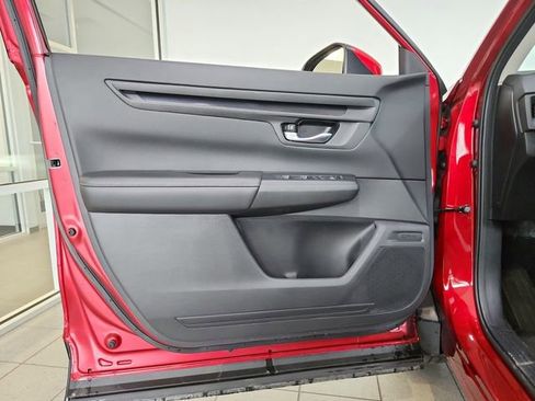 Used 2023 Honda CR-V LX image 17