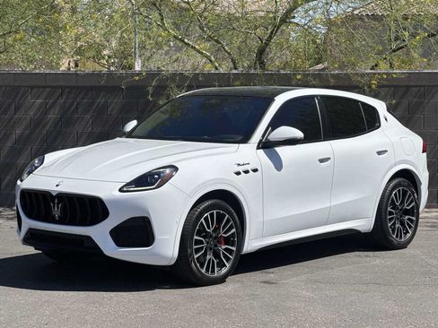Used 2023 Maserati Grecale Modena AWD/4WD image 4