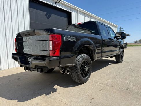Used 2022 Ford F250 XLT w/ Black Appearance Package AWD/4WD image 7