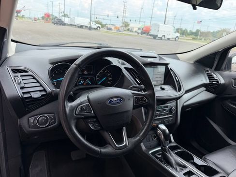 Used 2018 Ford Escape SEL FWD image 11