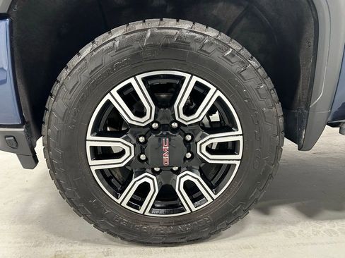 Used 2022 GMC Sierra 2500 AT4 image 59
