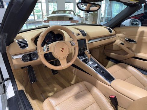 Used 2014 Porsche Boxster RWD image 8