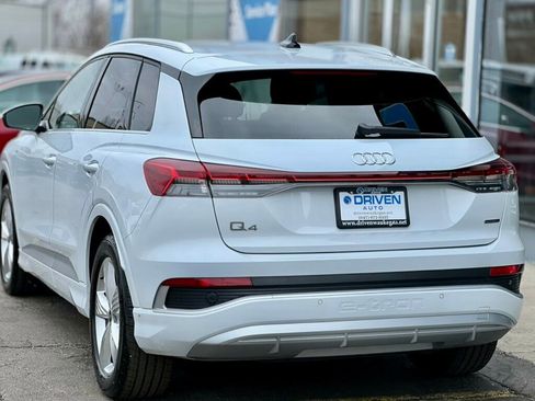 Used 2024 Audi Q4 e-tron Premium Plus w/ Premium Plus image 3
