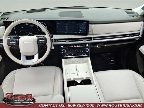 Used 2025 Hyundai Santa Fe Calligraphy AWD/4WD image 23
