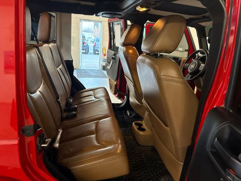Used 2013 Jeep Wrangler Unlimited Sahara w/ Connectivity Group image 42