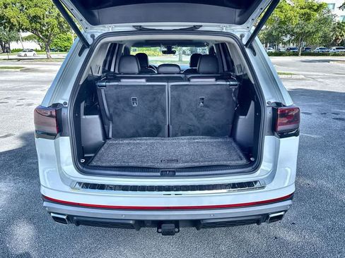 Used 2024 Volkswagen Atlas Peak Edition SE AWD/4WD image 25
