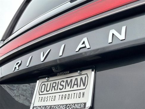 Used 2023 Rivian R1S Adventure image 12