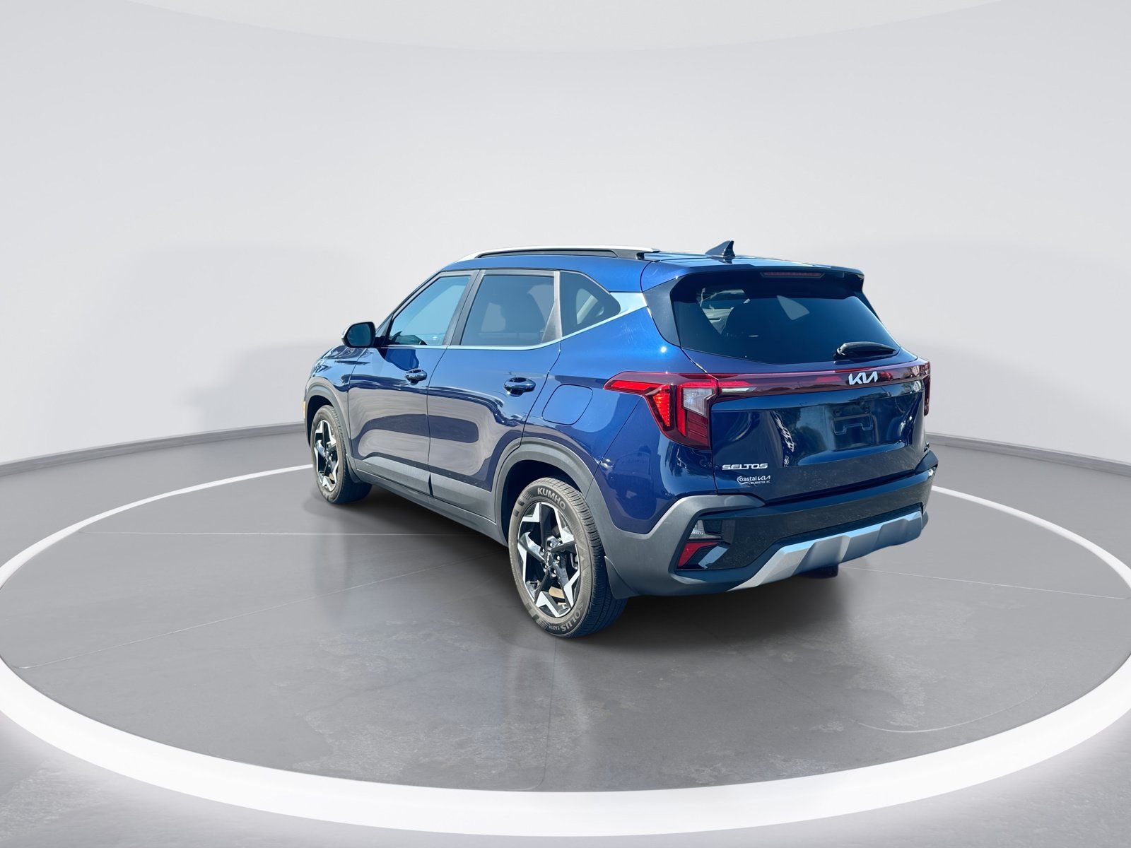 Used 2024 Kia Seltos EX FWD image 7