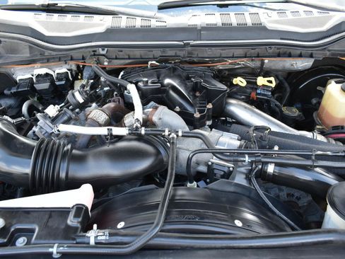 Used 2017 Ford F250 Lariat w/ Lariat Value Package AWD/4WD image 52