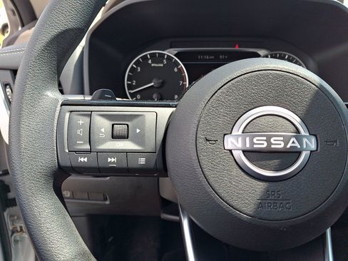 Used 2023 Nissan Rogue SV AWD/4WD image 22