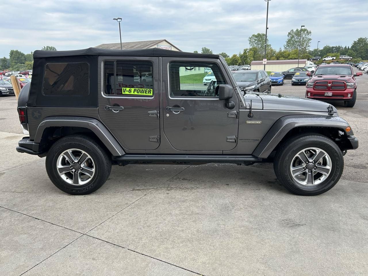 Used 2018 Jeep Wrangler Unlimited Sport AWD/4WD image 4