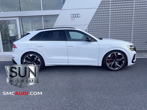 Certified 2024 Audi RS Q8 w/ Black Optic Package image 2