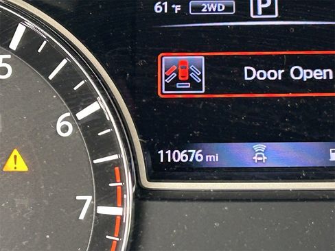 Used 2018 Nissan Pathfinder S image 10