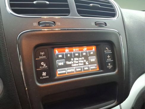 Used 2012 Dodge Journey SXT w/ Flexible Seating Group image 10