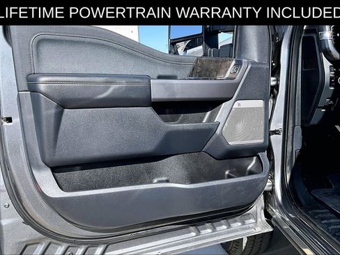 Used 2024 Ford F250 Lariat AWD/4WD image 22