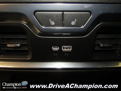 Used 2023 Chevrolet Silverado 1500 High Country image 28