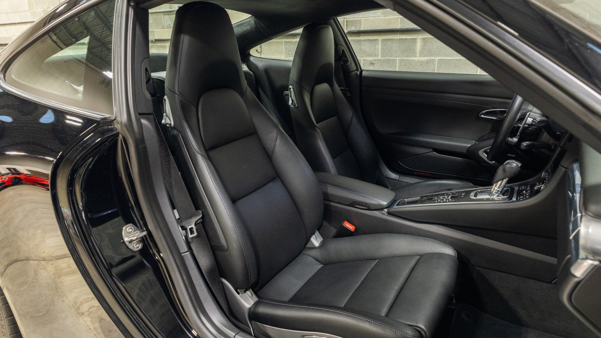 Used 2018 Porsche 911 Carrera RWD image 49