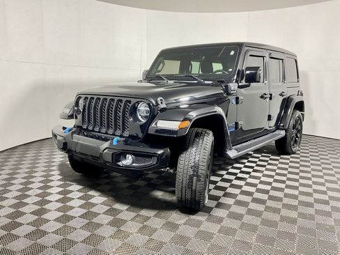 Used 2021 Jeep Wrangler Unlimited Sahara image 9
