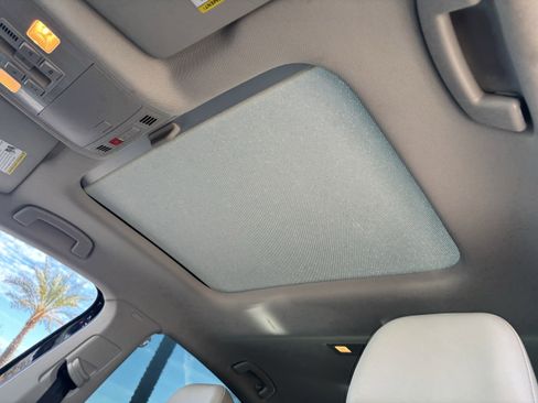 Certified 2025 Volkswagen Jetta SE image 16