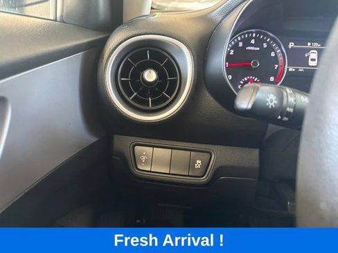 Used 2024 Kia Forte LXS FWD image 8