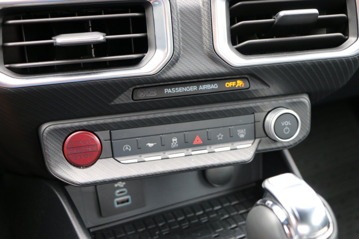 Used 2024 Ford Mustang Premium RWD image 23