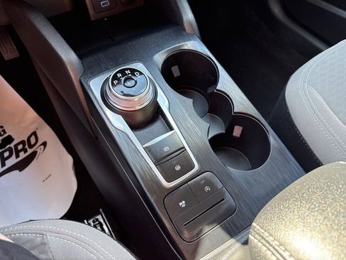 Used 2022 Ford Escape SE w/ Convenience Package image 16