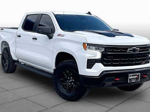 Used 2023 Chevrolet Silverado 1500 LT Trail Boss w/ Convenience Package II AWD/4WD image 3