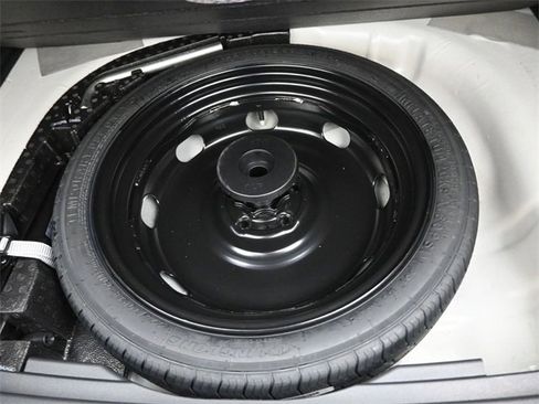 New 2025 Volkswagen Taos S image 16