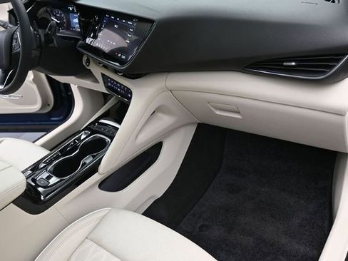 Used 2023 Buick Envision Avenir image 26
