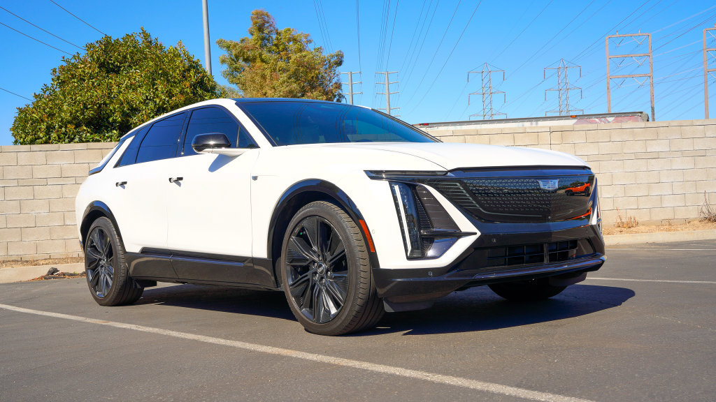 Certified 2024 Cadillac Lyriq Sport AWD/4WD image 5