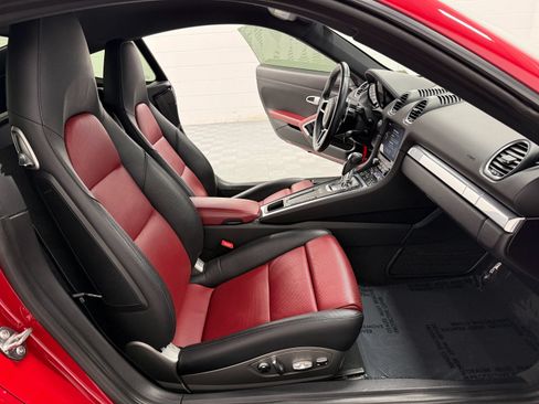 Used 2019 Porsche 718 Cayman GTS RWD image 14
