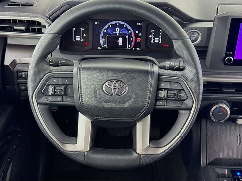 Used 2025 Toyota 4Runner SR5 image 34