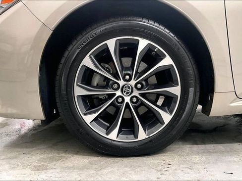 Used 2017 Toyota Avalon XLE w/ All Weather Liner Package FWD image 34