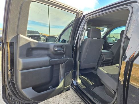 Used 2020 Chevrolet Silverado 1500 Custom w/ Custom Value Package image 25