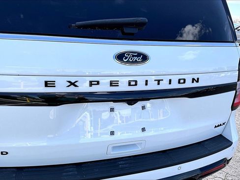 Used 2024 Ford Expedition Max Limited AWD/4WD image 33