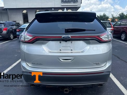 Used 2017 Ford Edge SEL w/ Equipment Group 201A AWD/4WD image 4