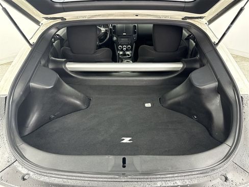 Used 2016 Nissan 370Z w/ Sport Package image 32